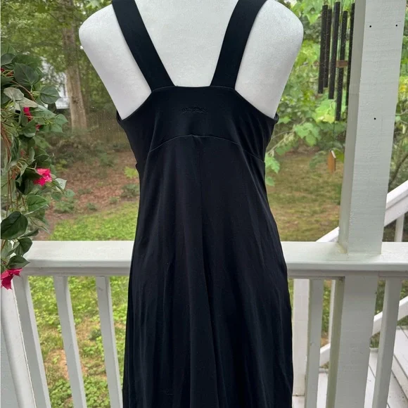 PATAGONIA CORRINE V-NECK QUICK DRY DRESS IN BLACK-Medium - Picture 7 of 7